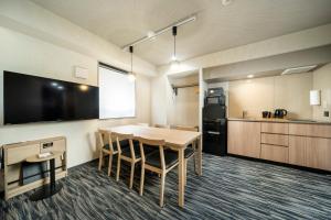 Kuchyň nebo kuchyňský kout v ubytování KOKO HOTEL Residence Asakusa Tawaramachi