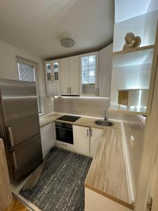 Köök või kööginurk majutusasutuses Central Luxury Suites