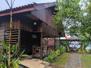 Das Gebäude in dem sich das Bed & Breakfast befindet