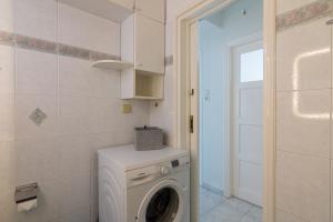 Ảnh trong thư viện ảnh của Breathtaking Acropolis View from an Elegant 3BR APT ở Athens
