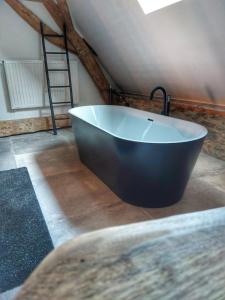 Fotografie z fotogalerie ubytování L'accoté Chambre d'hotes La grange de Battignies v destinaci Binche