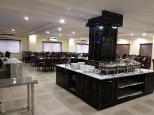 Galería fotográfica de Hotel Sravasti Residency en Katra 13 fotos más