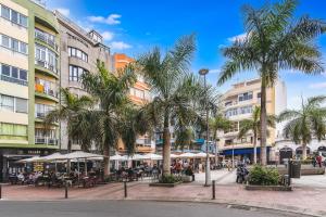 Výhľad na mesto Las Palmas de Gran Canaria alebo výhľad na mesto priamo z apartmánu