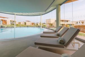 Bazén v ubytování White Shell Beach Villas nebo v jeho okolí