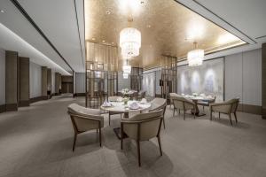 昆明呈贡万达嘉华酒店餐厅或其他用餐的地方