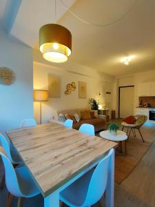 A seating area at Valtellina Vacanze