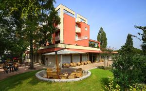 Budova, kde se hotel nachází