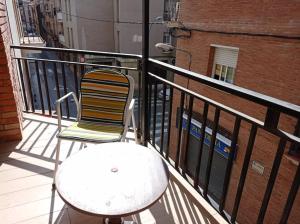 Balkonas arba terasa apgyvendinimo įstaigoje Apartamento 3 habitaciones centro de Torredembarra