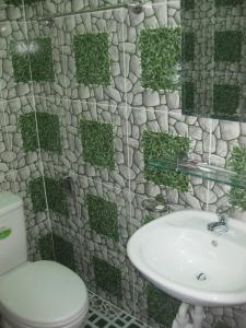 Koupelna v ubytování Hai Long Vuong Hotel