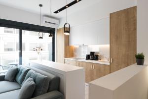 A kitchen or kitchenette at Voda Luxury Residence #401 - Acropolis View Rooftop