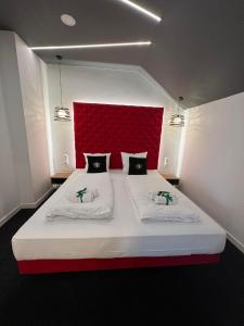 Tempat tidur dalam kamar di Centrum Bankietowo - Hotelowe "Perła"