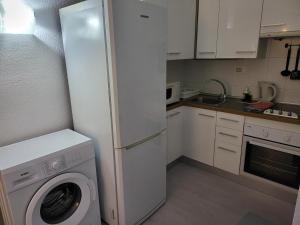 Küche/Küchenzeile in der Unterkunft Virginia Apartment