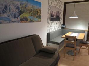 Posedenie v ubytovaní Kaprun Apartments