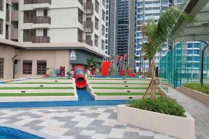 マラッカにあるBali Residence Melaka d'AwAn Homestayの都市中遊び場