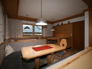 Zdjęcie z galerii obiektu Holiday Home Eberharter by Interhome w Mayrhofen