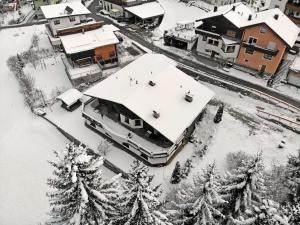 Apartment Conny-1 by Interhome durante l'inverno