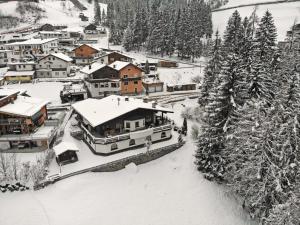 Apartment Conny-1 by Interhome durante l'inverno