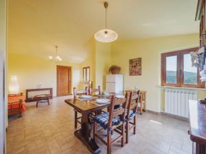 Φωτογραφία από το άλμπουμ του Apartment Ca` del Lovi-2 by Interhome σε Chiatri +21 φωτογραφίες