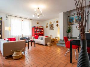 Χώρος καθιστικού στο Holiday Home La Rondine by Interhome