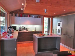 Köök või kööginurk majutusasutuses Holiday Home Villa pinjaranta by Interhome