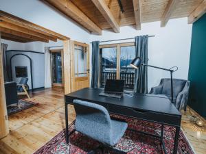 Posezení v ubytování Chalet Chalet 1018 by Interhome