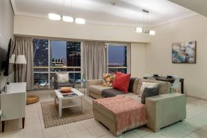 Fotografie z fotogalerie ubytování 2 bedroom that sleeps 6 in Lake Terrace Tower, JLT v Dubaji