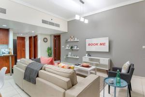 Fotografie z fotogalerie ubytování 2 bedroom that sleeps 6 in Lake Terrace Tower, JLT v Dubaji