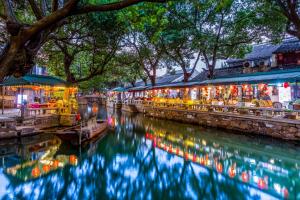 酒店附近的河景