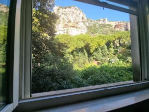 A general mountain view or a mountain view taken from Az apartmant