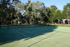 Tenis in/ali skvoš poleg nastanitve Newly Renovated Central Private Studio oz. v okolici + 5 fotografij