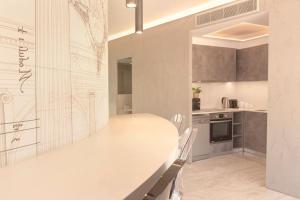 Kép Luxury Apartment near Acropolis-Living Stone Gold szállásáról Athénban a galériában