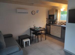 Η κουζίνα ή μικρή κουζίνα στο Domki na Polnej +15 φωτογραφίες