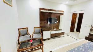 TV a/nebo společenská místnost v ubytování Hotel Starline Sector 28
