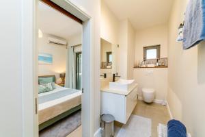 Vannituba majutusasutuses Beachcove Apt No 1