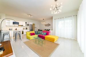Köök või kööginurk majutusasutuses Beachcove Apt No 1