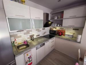 Η κουζίνα ή μικρή κουζίνα στο Morski Zakątek