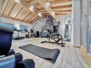 Fitness centrum a/nebo fitness zařízení v ubytování Chalets Weitblick Mariasteinerhof