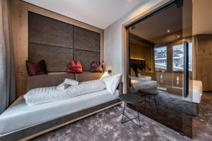 Łóżko lub łóżka w pokoju w obiekcie Hotel Gasthof Brücke