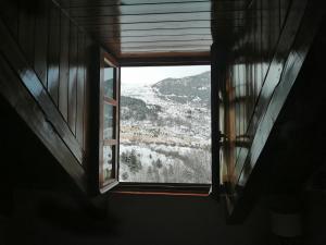 Výhľad na hory alebo výhľad na hory priamo z apartmánu