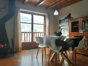 Fotografia z galérie ubytovania Precioso triplex con jardín y Wifi Puig Falcó 1 v destinácii Pla de l'Ermita