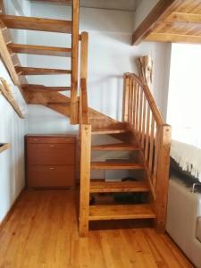 Fotografia z galérie ubytovania Precioso triplex con jardín y Wifi Puig Falcó 1 v destinácii Pla de l'Ermita