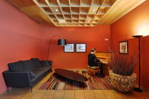 Istumisnurk majutusasutuses Hotel Krone Lenk