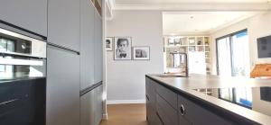 Exceptional brand new flat, 20 m from beach, 85 sq