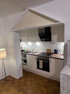 Fotografie z fotogalerie ubytování Zentral gelegenes Apartment - DSL, Küche, Balkon, Parkplatz v destinaci Lüdenscheid + 12 fotografií