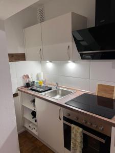 Fotografie z fotogalerie ubytování Zentral gelegenes Apartment - DSL, Küche, Balkon, Parkplatz v destinaci Lüdenscheid