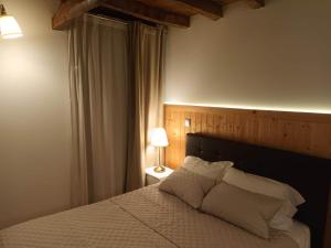 Letto o letti in una camera di Casa dos Conchos Sabugueiro Casa com 4 quartos