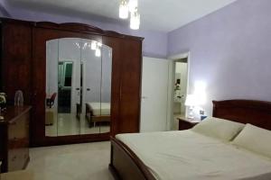 Ένα ή περισσότερα κρεβάτια σε δωμάτιο στο Seaview Haven - Golem, Albania