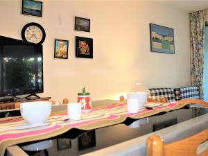 Posedenie v ubytovaní Appartement 3P en RDJ avec Jardin, accès plage direct, 4 à 6 couchages - Villeneuve-Loubet Plage - FR-1-252A-73