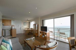 Kuchyň nebo kuchyňský kout v ubytování Kantary Bay Hotel And Serviced Apartment Rayong
