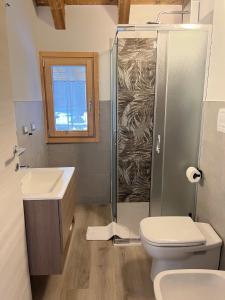 A bathroom at Residence Villa Brioschi
